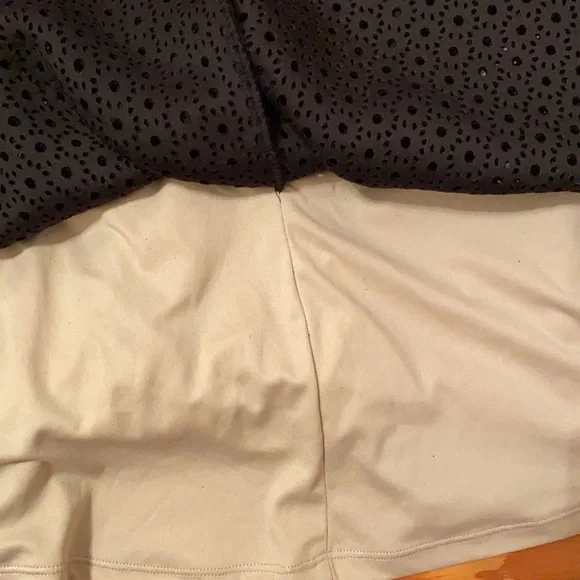 Black Scalloped Trim Dress - Picture 9 of 10